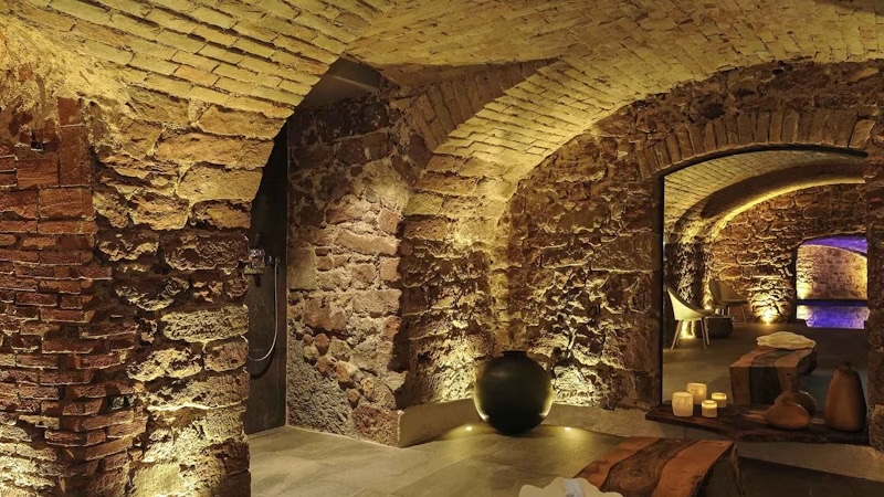 Spa / Pool / Recreational - 