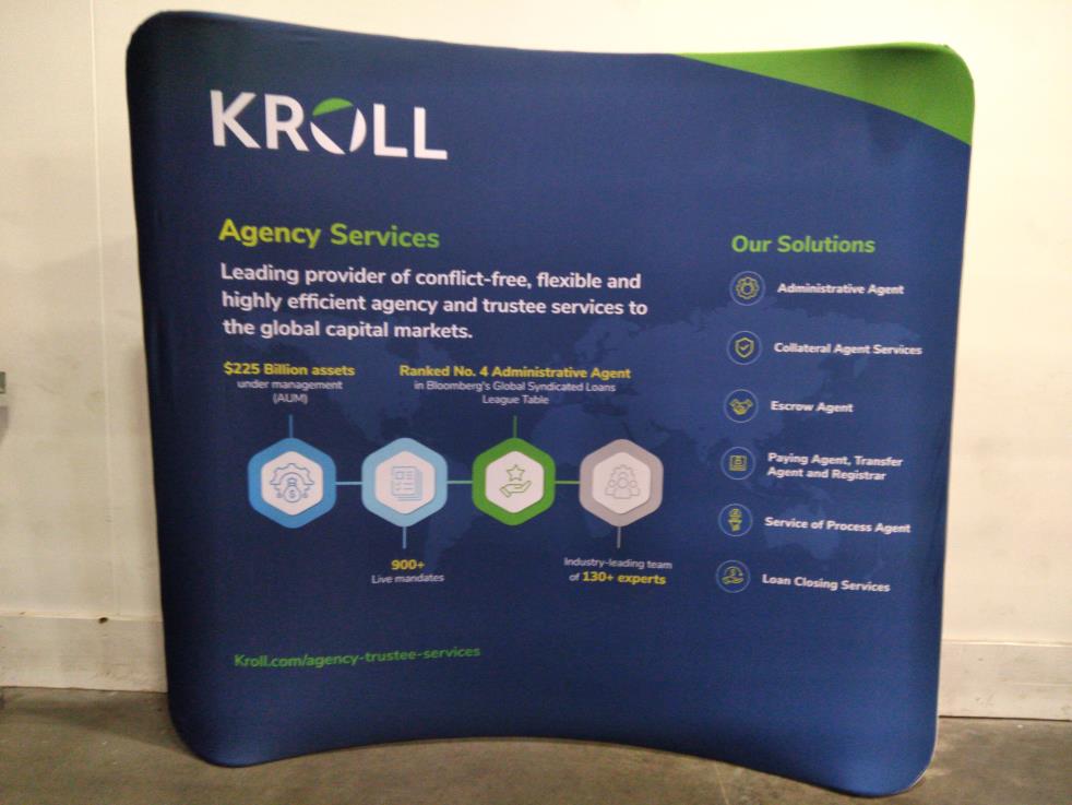 8' Tube Curved Double-Sided Fabric Display