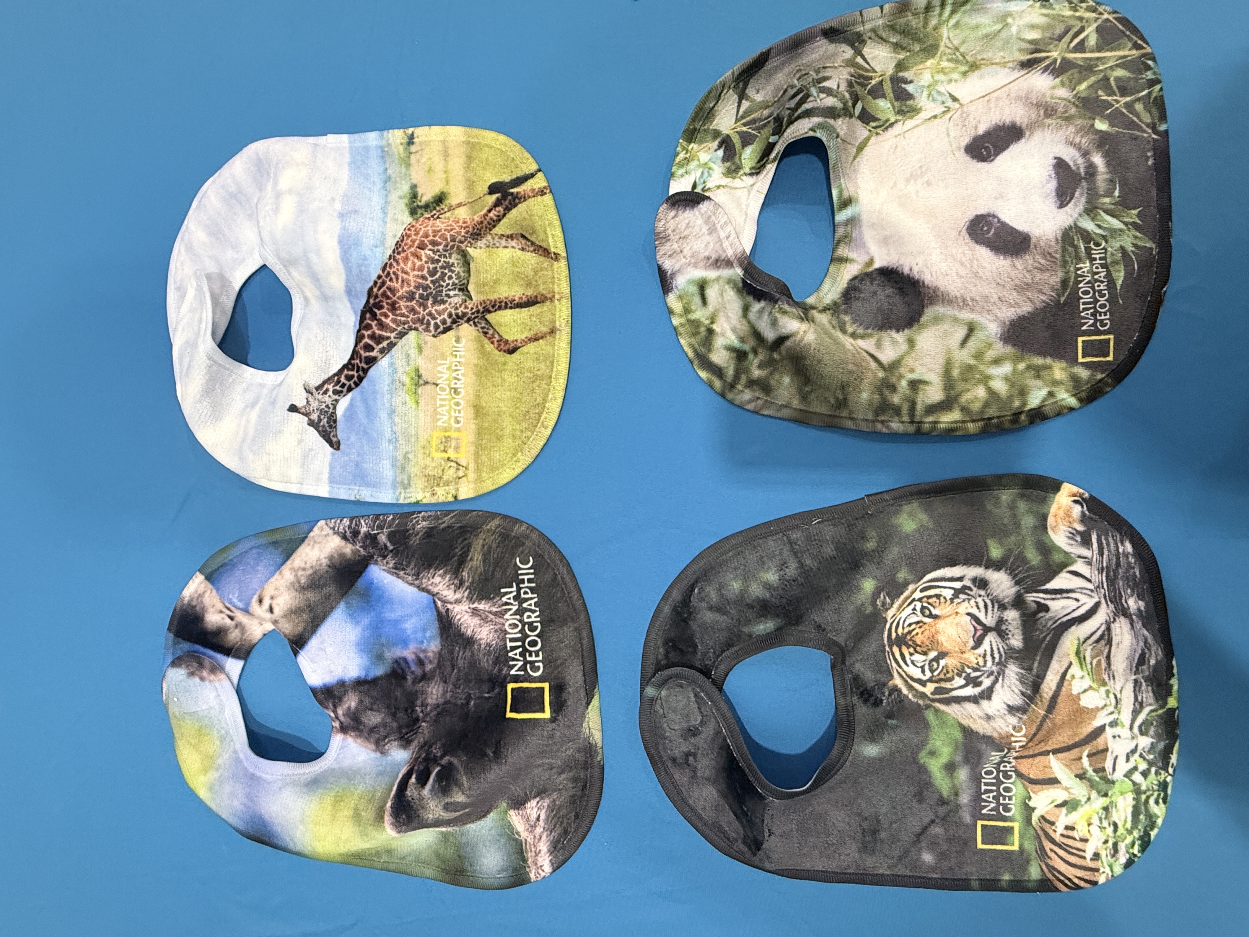 Nat Geo_Baby Bibs