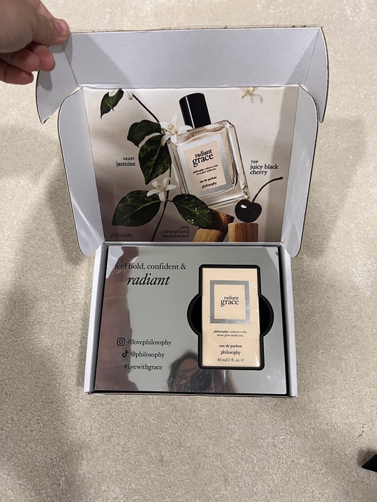 Coty_Radiant Grace Tier 2 Kit